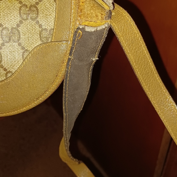 Vintage Gucci Italy Crossbody Shoulder Bag 001.067.0445 - Picture 9 of 10